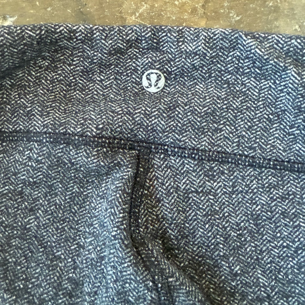 Lululemon herringbone wonder under leggings